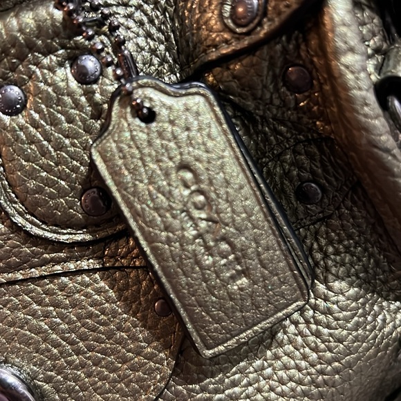 Coach metallic olive green pebble leather bag - Picture 7 of 10